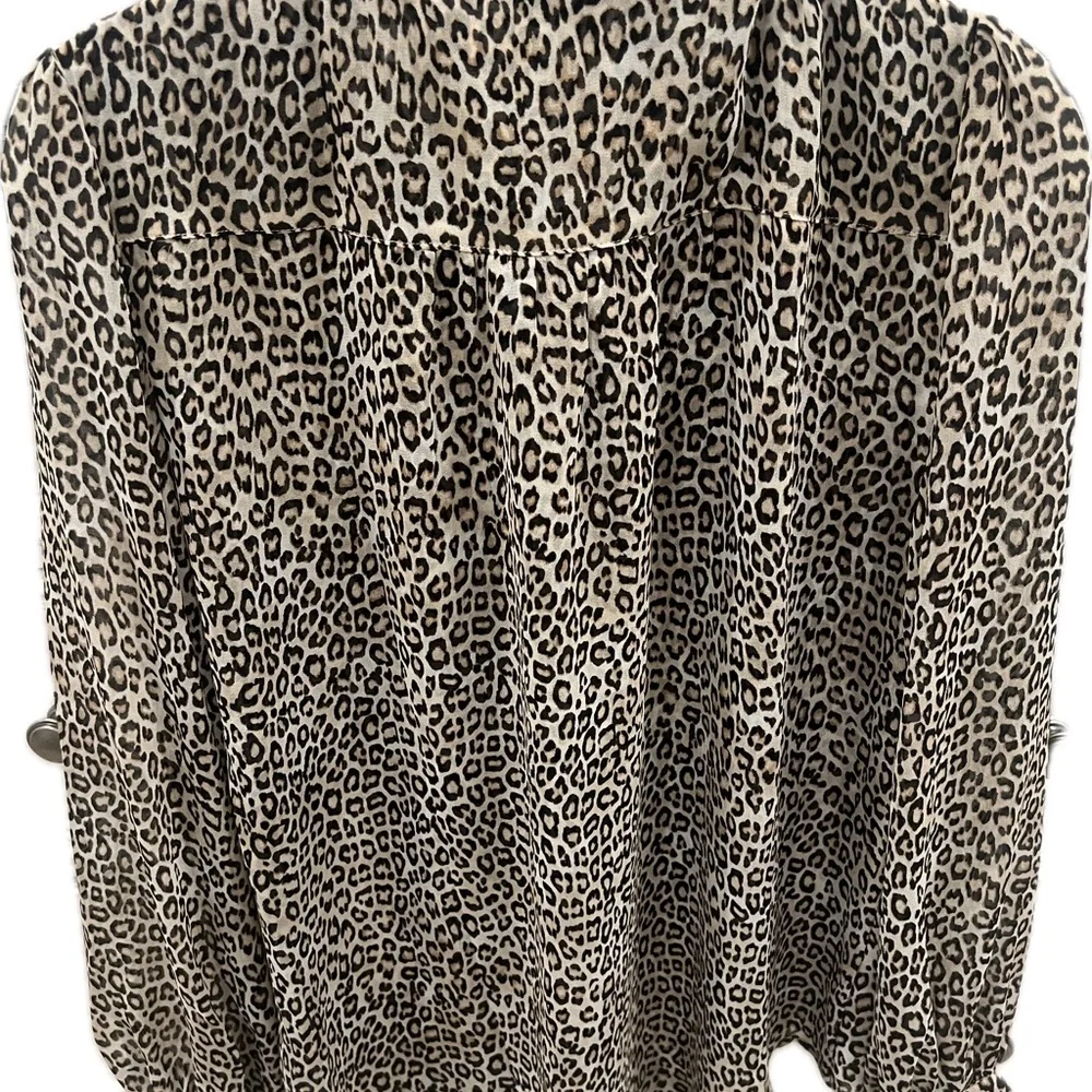 Chico’s Leopard Print Bow Tie Blouse Large - Picture 9 of 13
